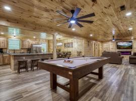 Hidden Creek, Pool Table, Hot Tub, FREE tickets each paid day ,Pool Table!!!, hotel a Gatlinburg