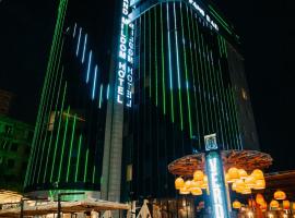 Grand Mildom Hotel, hotel cerca de Almaty Tower, Almaty