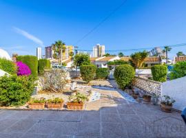 Inftour La viña Bungalow, hotel en Calpe