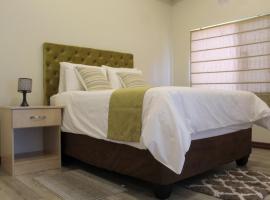 Staybridge Golfview Suites, hotel a Gaborone