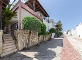 Sea View Duplex Private Villa in Bodrum Gundogan, orlofshús/-íbúð í Gundogan