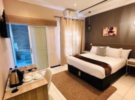 LIVE-INN LUXURY SUITES، مكان عطلات للإيجار في Mahalapye