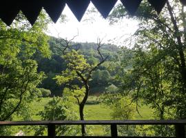 Chatrč pod Babou, hotel din Křivoklát