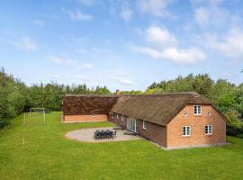 Awesome Home In Ulfborg With Sauna, Hotel in Husby