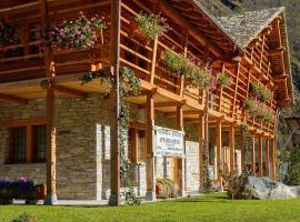 Baite Rosa, hotel s parkiriščem v mestu Alagna Valsesia