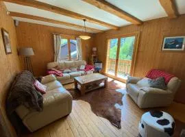Chalet 5 Chambres à Châtel avec Multi Pass Été et 4 Salles de Bain – Confort et Charme Alpins - FR-1-693-1