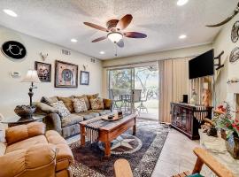 1185 Parkview Dr Unit 22, apartmán v destinaci Canyon Lake