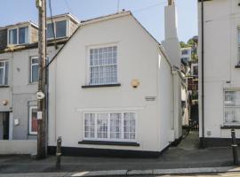 Alexandra Cottage, holiday home in Looe