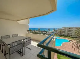 Luxury Apart wStunning Sea Views, Walk Beach