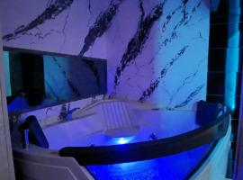 Bahami Apartman jacuzi, hotel v mestu Novi Sad