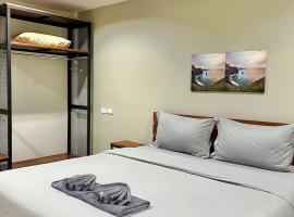 The Gun Hotel 8, hotel en Surin