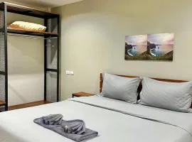 The Gun Hotel Premium
