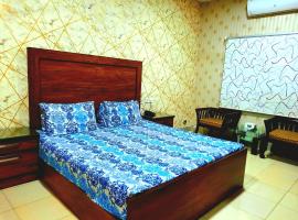 Best Couple Coprtive Guest House, hotel near Jinnah International Airport - KHI, Karachi