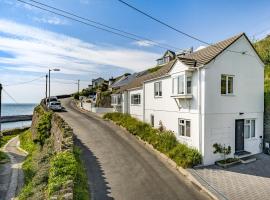 Fairwinds, hotel with parking in Portreath