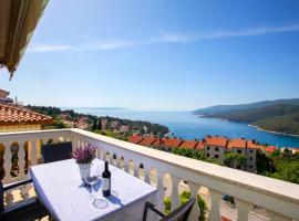 Greenhouse family apartments, hotel with jacuzzis in Rabac