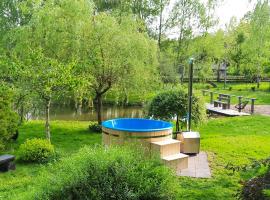 Klimatyczny domek blisko natury na Podlasiu - Wysokie Laski 9!, hotel with jacuzzis in Sokółka