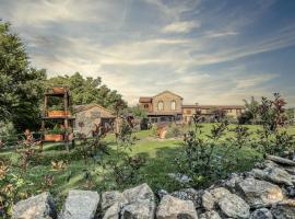 Ca' del Monte Resort, budgethotell i Serra del Monte