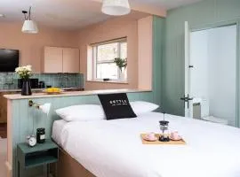 Settle in Southampton - Self Check-In Serviced Rooms & Suites