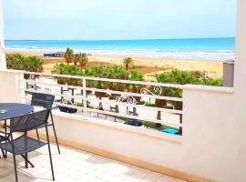 MADAGÌ Beachfront Apartments, teenindusega apartement sihtkohas Pozzallo