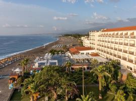 Delta Hotels by Marriott Giardini Naxos, viešbutis mieste Džiardini Naksas