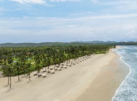 The St. Regis Goa Resort, מלון בקבלוסים