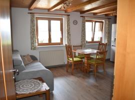 Ferienwohnung, hotel v destinaci Fraxern