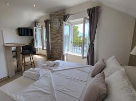 Old Town Sea Front M&M Apartment Korčula โรงแรมในกอร์จูลา