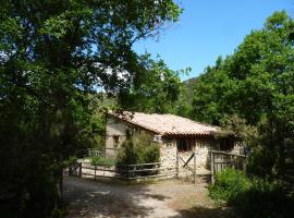 La Petite Bergerie - Gîte à la Ferme, villa en Termes