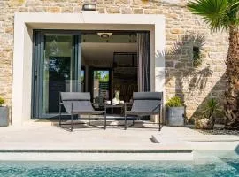 Stone House with pool Poeta