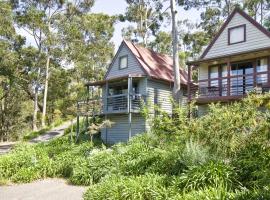 Great Ocean Road Cottages, hotel in Lorne