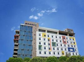 In Sky Hotel, hotel in zona Aeroporto Internazionale di Taichung - RMQ, Taichung