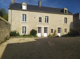 Chambres d'hôtes au calme，Banville的B&B