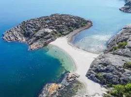 Beautiful Apartment In Bohus-Malmön
