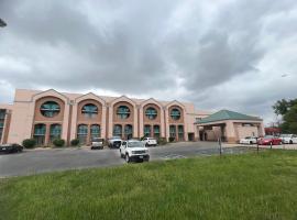 The Lodge Hotel and Banquets, hotel in Bridgeton