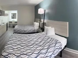 Magnolia Inn Extended Stay of Kingsland - New 2024 - Book a Kitchen Room - 12 Noon Check Out - Sleep In Late - Better Sleep - Ultra Sparkling - Pool open until until 4AM - Stay and Save Today - 24 Hour Front Desk - Premium Coffee Bar - Award Winning Inn