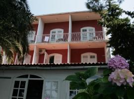 Rab Elizabeta rooms first line to the sea, B&B di Barbat na Rabu