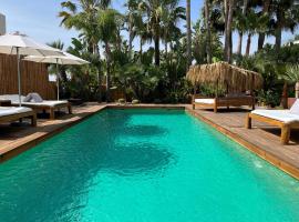 VILLA SERENITY 3 Luxury boutique villa: Sant Jordi'de bir lüks otel