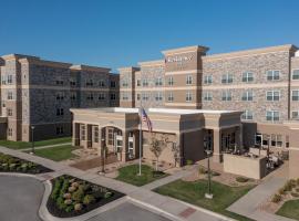 Residence Inn by Marriott Kansas City at The Legends, hótel í Kansas City