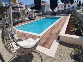 Apartments Meštrović with heated swiming pool- near Split