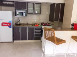 Departamento de 2 amb. en Lomas Centro con terraza, מלון בלומס דה סמורה