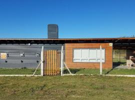 Moderna Cabaña Minimalista La Ilusión, hotel barato en Villa Ciudad Parque