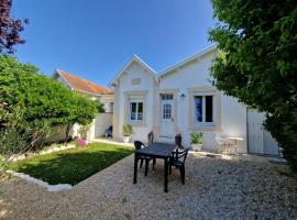 Villa 5 pers Châtelaillon-Plage, jardin, proche centre et plage - FR-1-706-6, Hotel in Châtelaillon-Plage