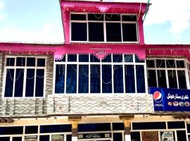 Three Star Hotel & Restaurent Malam jabba swat, hotel v destinaci Malam Jabba