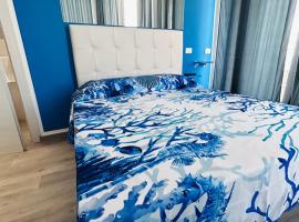 Suite Torre Azzurra, hotel with jacuzzis in Follonica