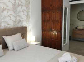Villa Costera B&B, bed and breakfast en Sant Antoni de Calonge