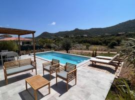 Casa Agatha : Villa avec piscine, goedkoop hotel in Figari