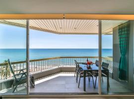 MAGNÍFICO APARTAMENTO - primera línea de mar, ξενοδοχείο σε Calafell