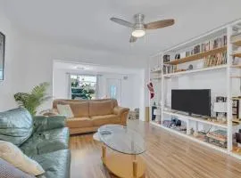 Pet Friendly Pool Home in Hollywood 8 min to Beach
