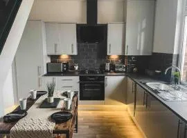 Comfortable Home In Bolton