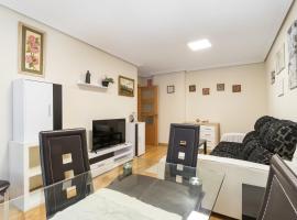 Apartamento Santiago Lopez -Wifi-plaza de Garaje, ξενοδοχείο σε Pravia